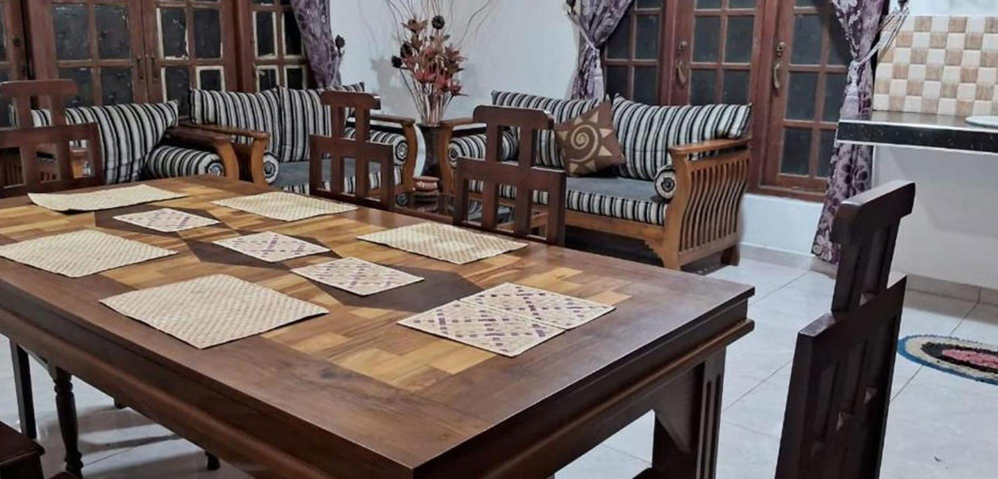 Simple Place Мириса Екстериор снимка