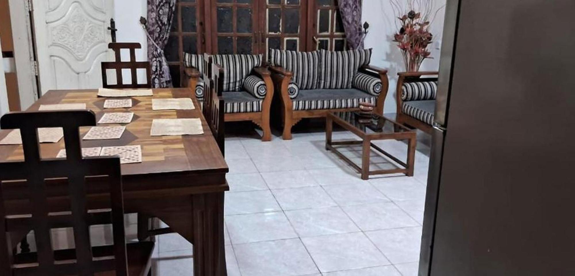 Simple Place Мириса Екстериор снимка