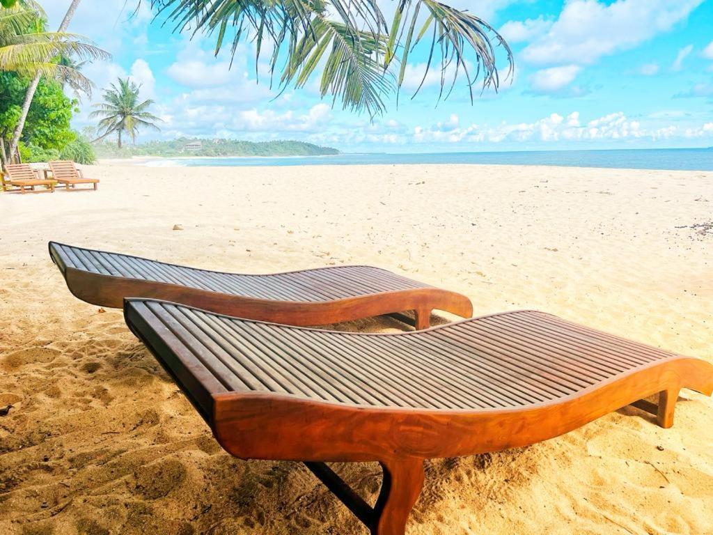Simple Place Мириса Екстериор снимка